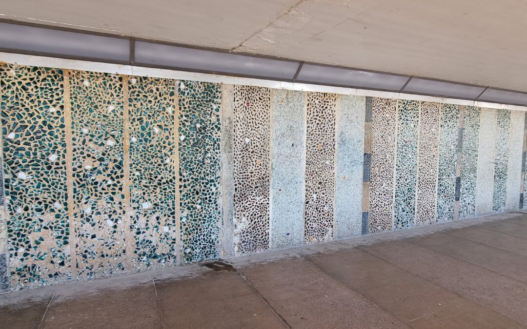 Clean and Seal of Glass Embedded Wall at Bottle Alley in Hastings 2020